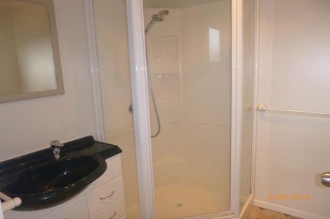 Photo of property in 1 Waimanu Bay Drive, Te Atatu Peninsula, Auckland, 0610