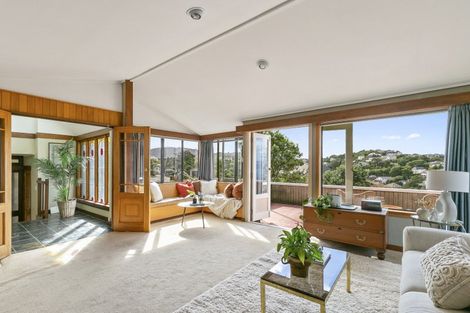 Photo of property in 31 Wadestown Road, Wadestown, Wellington, 6012