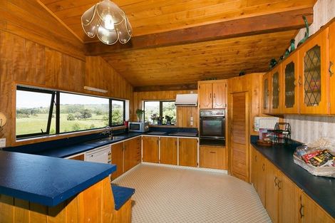 Photo of property in 500 Tikorangi Road East, Tikorangi, Waitara, 4383