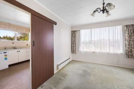 Photo of property in 27 Davidson Street, Hawera, 4610