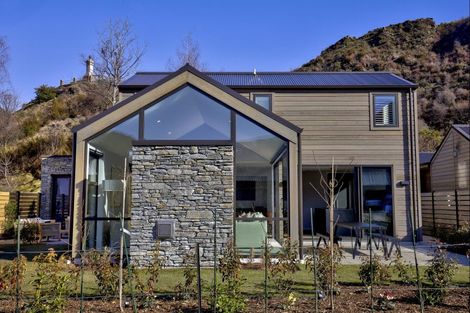 Photo of property in 9b Caernarvon Street, Arrowtown, 9302