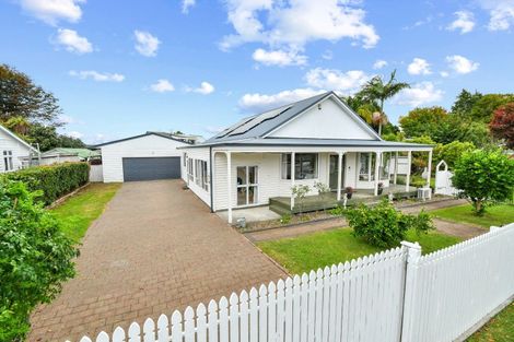 Photo of property in 3 Trentham Road, Papakura, 2110