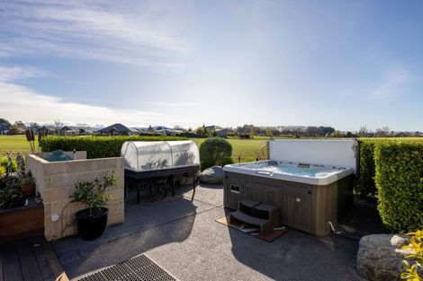 Photo of property in 18 Mara-kai Place, Pegasus, 7612