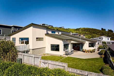 Photo of property in 32 Aspiring Terrace, Aotea, Porirua, 5024