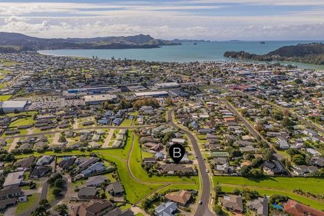 Photo of property in 51 Cholmondeley Crescent, Whitianga, 3510