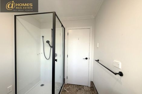 Photo of property in 3/237 Hepburn Road, Glendene, Auckland, 0602