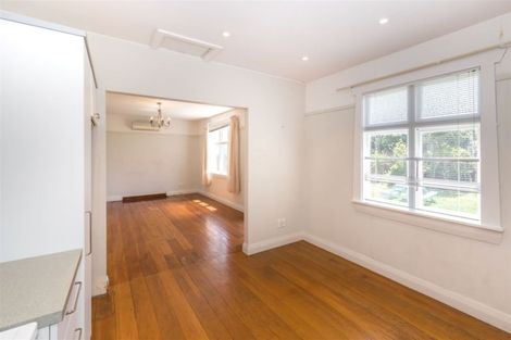 Photo of property in 44 Taupata Street, Redcliffs, Christchurch, 8081