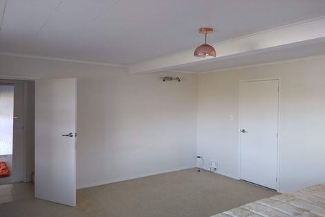 Photo of property in 1/75 Aberdeen Road, Castor Bay, Auckland, 0620