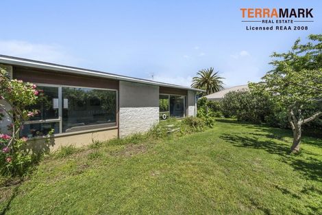Photo of property in 61a Callender Terrace, Paraparaumu Beach, Paraparaumu, 5032