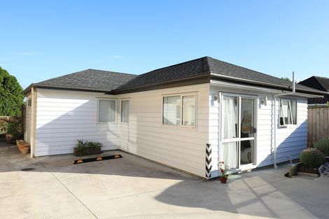 Photo of property in 56 Prince Regent Drive, Half Moon Bay, Auckland, 2012