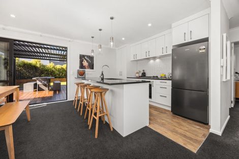 Photo of property in 10 Pateke Drive, Kenepuru, Porirua, 5022
