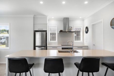 Photo of property in 22 Young Place, Taradale, Napier, 4112