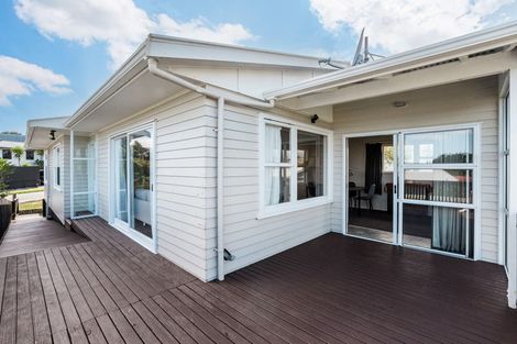 Photo of property in 172 Conclusion Street, Ascot Park, Porirua, 5024