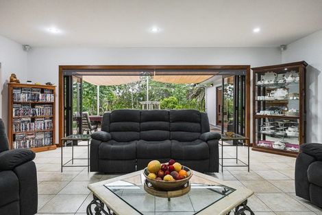 Photo of property in 368 Matua Road, Kumeu, 0891