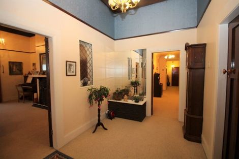 Photo of property in 27 Victoria Avenue, Dannevirke, 4930