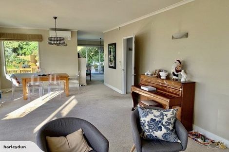 Photo of property in 16 Curnow Way, Kaiwharawhara, Wellington, 6035