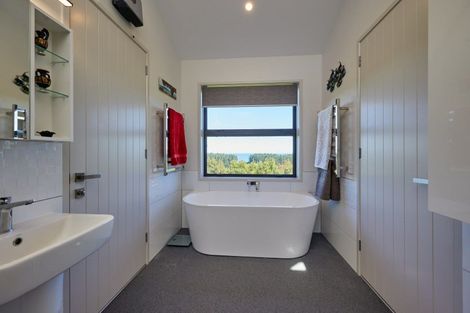 Photo of property in 8 Ingles Drive, Kaikoura Flat, Kaikoura, 7371