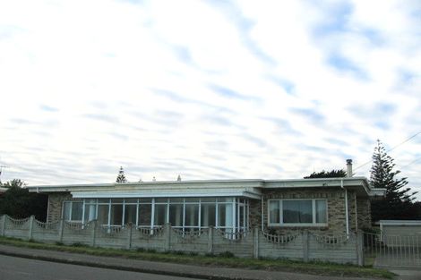 Photo of property in 4 Tasman Road, Otaki Beach, Otaki, 5512