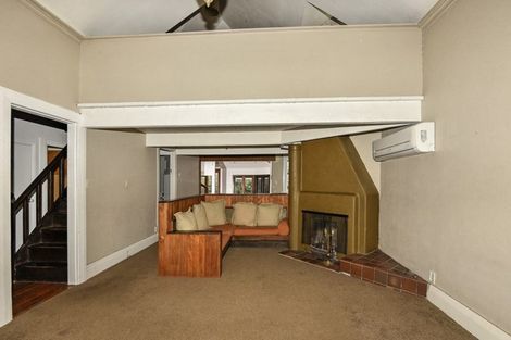 Photo of property in 43 Woodglen Road, Glen Eden, Auckland, 0602