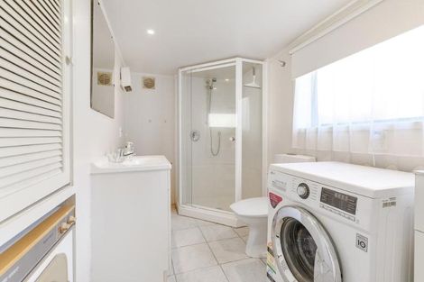 Photo of property in 18 Lavelle Road, Henderson, Auckland, 0612