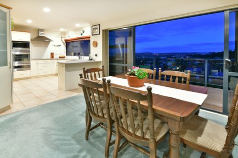 Photo of property in 8 Waldorf Crescent, Orewa, 0931