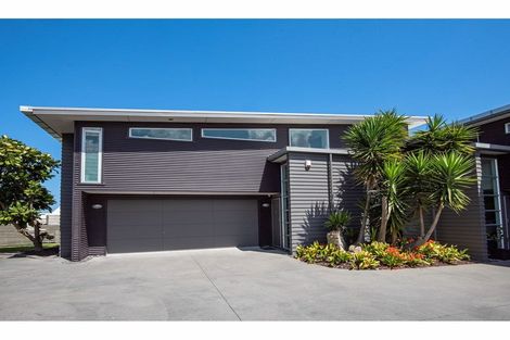Photo of property in 34a Ripiro Drive, Baylys Beach, Dargaville, 0377