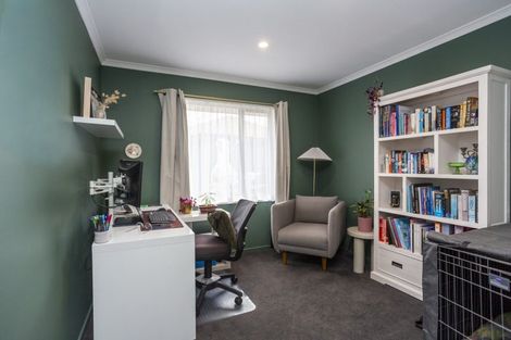 Photo of property in 110 Royal Park Drive, Parklands, Christchurch, 8083