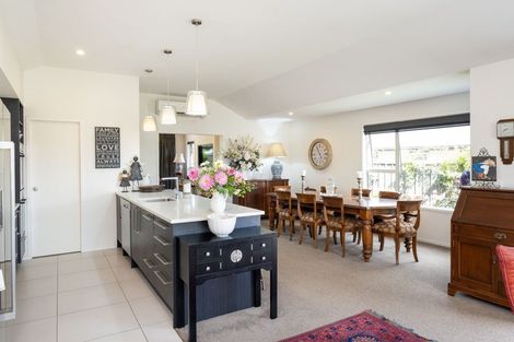 Photo of property in 26 Whakatomo Place, Havelock North, 4130