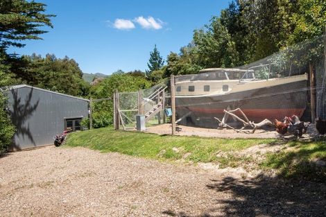 Photo of property in 5971 Christchurch Akaroa Road, Duvauchelle, Akaroa, 7581