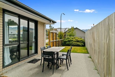 Photo of property in 48 Myles Way, Lower Shotover, Queenstown, 9304