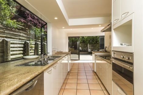 Photo of property in 34 Coster Street, Enner Glynn, Nelson, 7011