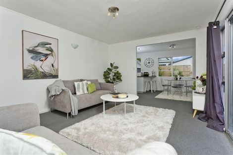 Photo of property in 89 Lynn Road, Bayview, Auckland, 0629