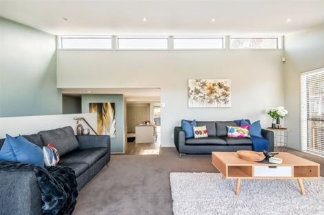 Photo of property in 4/9 Korotaha Terrace, Rothesay Bay, Auckland, 0630