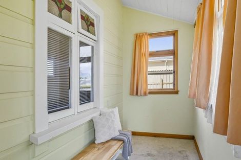 Photo of property in 106 Queen Street West, Levin, 5510