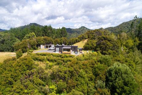 Photo of property in 61 Spikes Way, Whitianga, 3510