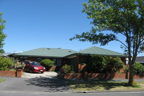 Photo of property in 154 Hawthornden Road, Avonhead, Christchurch, 8042