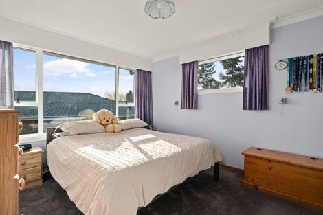 Photo of property in 1 Kinmont Crescent, Kinmont Park, Mosgiel, 9024