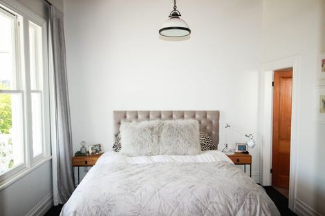 Photo of property in 12 Richmond Avenue, Northcote Point, Auckland, 0627