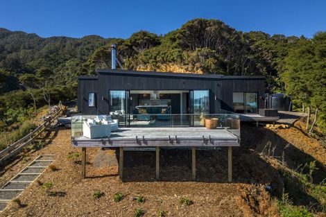 Photo of property in 570 Edward Street, Coromandel, 3506