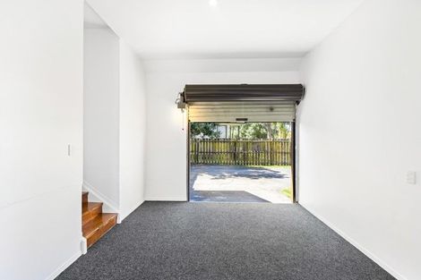 Photo of property in 45 Darren Crescent, Half Moon Bay, Auckland, 2012