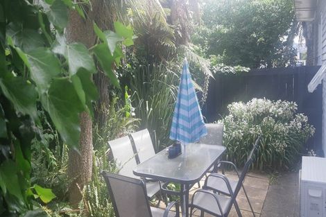 Photo of property in 390-392 Jackson Street, Petone, Lower Hutt, 5012