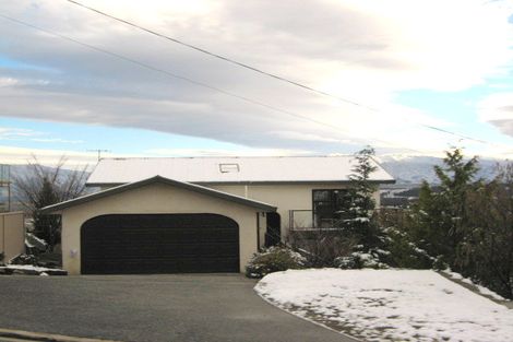 Photo of property in 33 Aronui Road, Bridge Hill, Alexandra, 9320