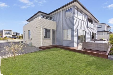 Photo of property in 33 Te Oneroa Way, Long Bay, Auckland, 0630