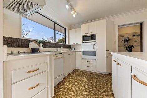 Photo of property in 11 Karnak Crescent, Russley, Christchurch, 8042