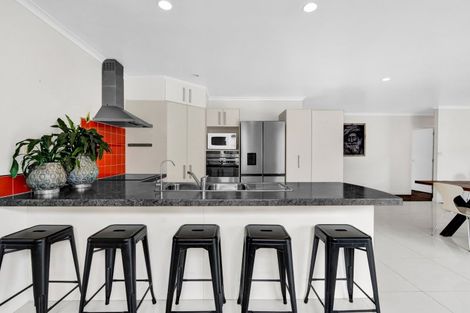 Photo of property in 24 Moulton Street, Moturoa, New Plymouth, 4310