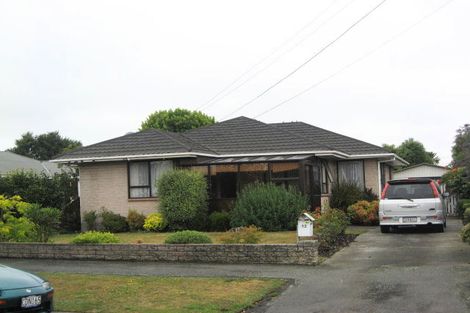 Photo of property in 12 Bideford Place, Dallington, Christchurch, 8061