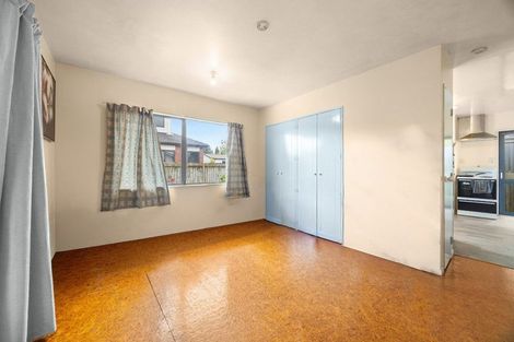 Photo of property in 2/49 Clevedon Road, Papakura, 2110