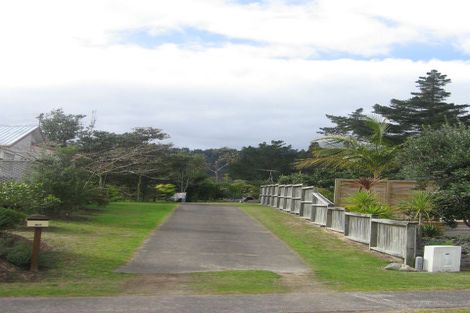 Photo of property in 107 Rimu Place, Matarangi, Whitianga, 3592