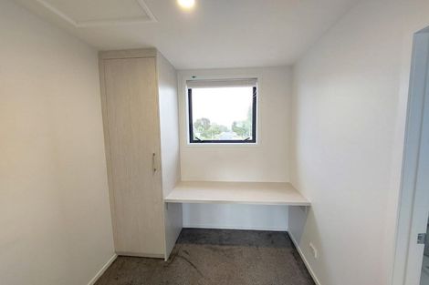 Photo of property in 1/57 Taikata Road, Te Atatu Peninsula, Auckland, 0610