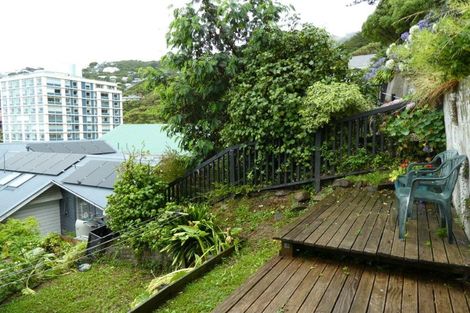 Photo of property in 4 Oriental Terrace, Oriental Bay, Wellington, 6011